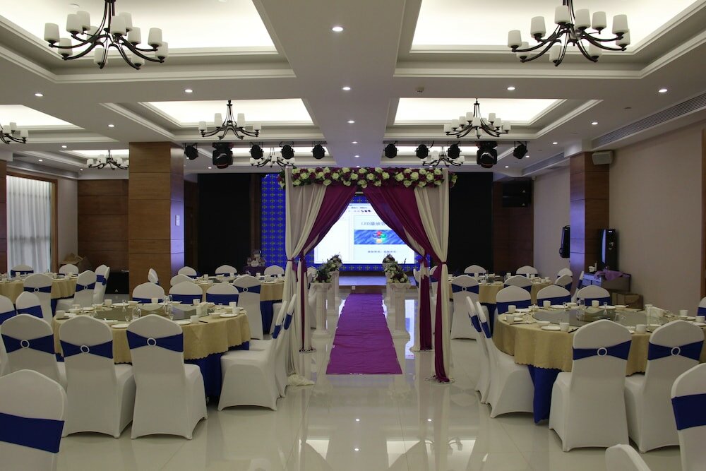 Фото Holiday Inn Express Ordos Dongshen, an Ihg Hotel