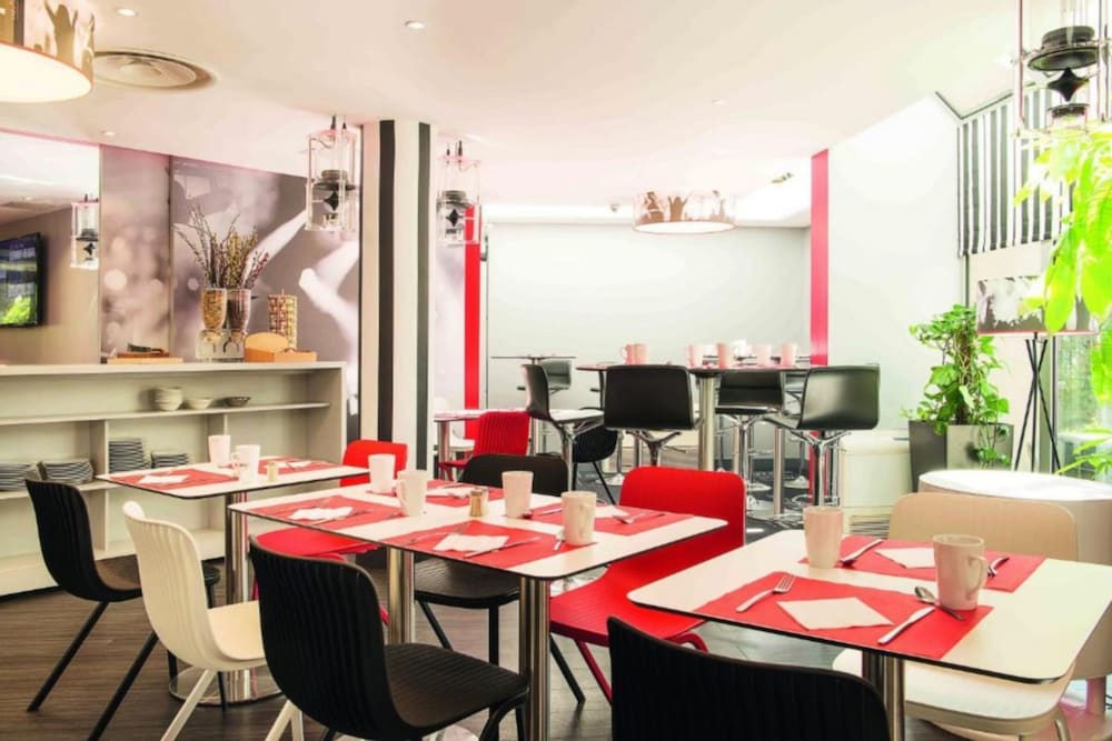 Фото Hotel Périphérie Porte de Saint Ouen