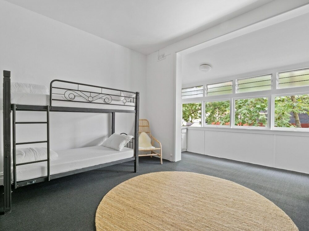 Фото Venus Potts Point - Hostel - Women only