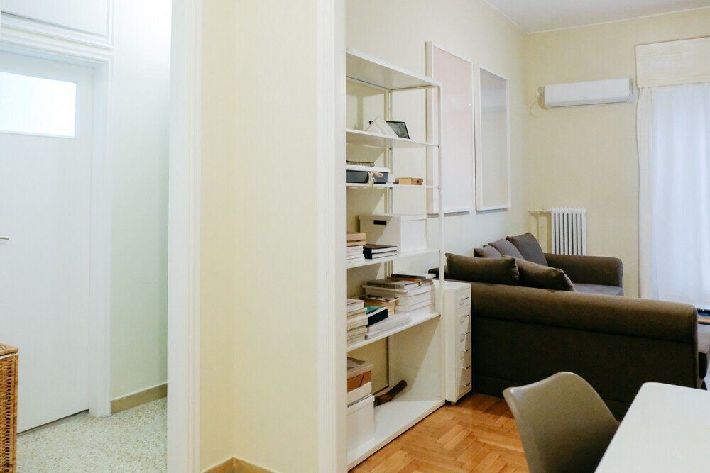 Фото Newly Renovated Athenian Apt