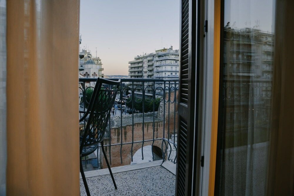 Фото Amazing aparment in the historical center of Thessaloniki