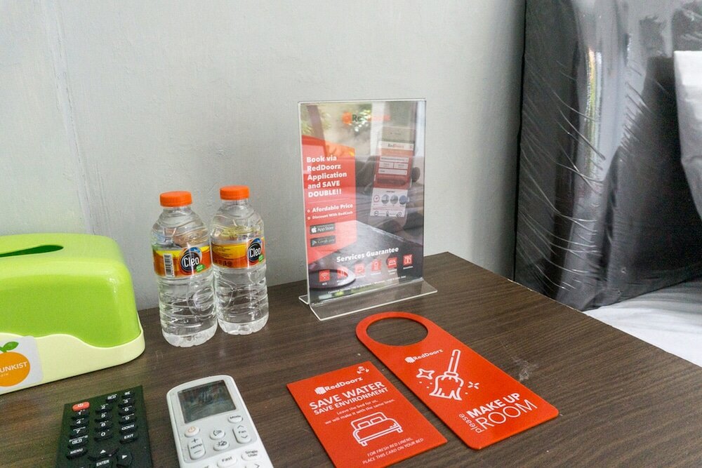 Фото RedDoorz @ Wr Supratman Pacitan