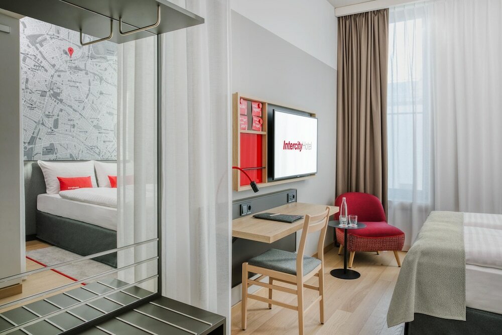 Фото IntercityHotel Wiesbaden