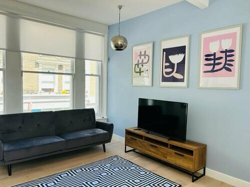 Gorgeous split level Belsize Park Apt