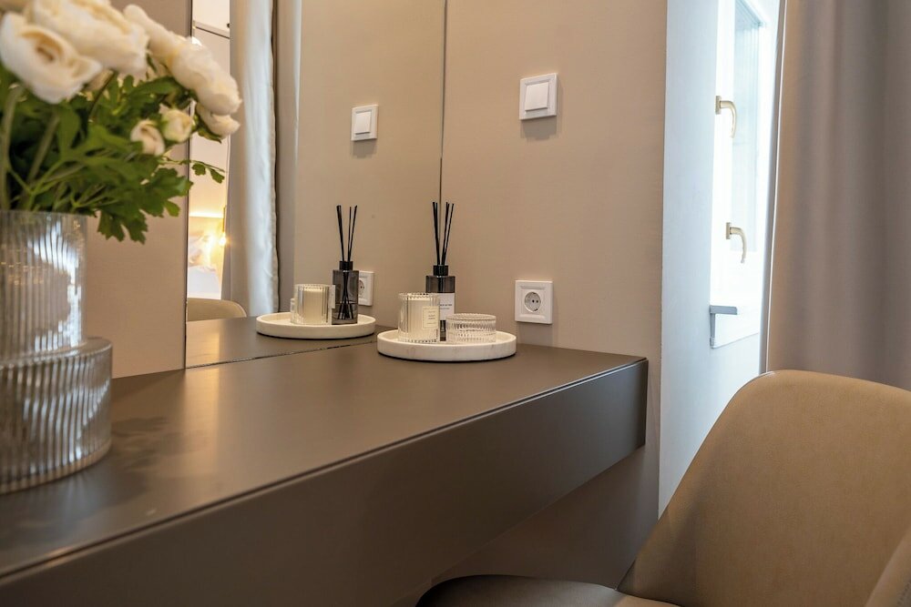 Фото Károly Boutique Suites, Best Location by Bqa