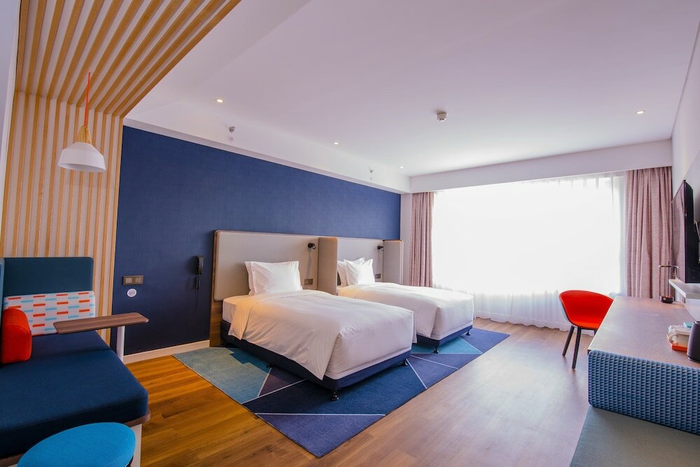 Фото Holiday Inn Express Yinchuan Downtown