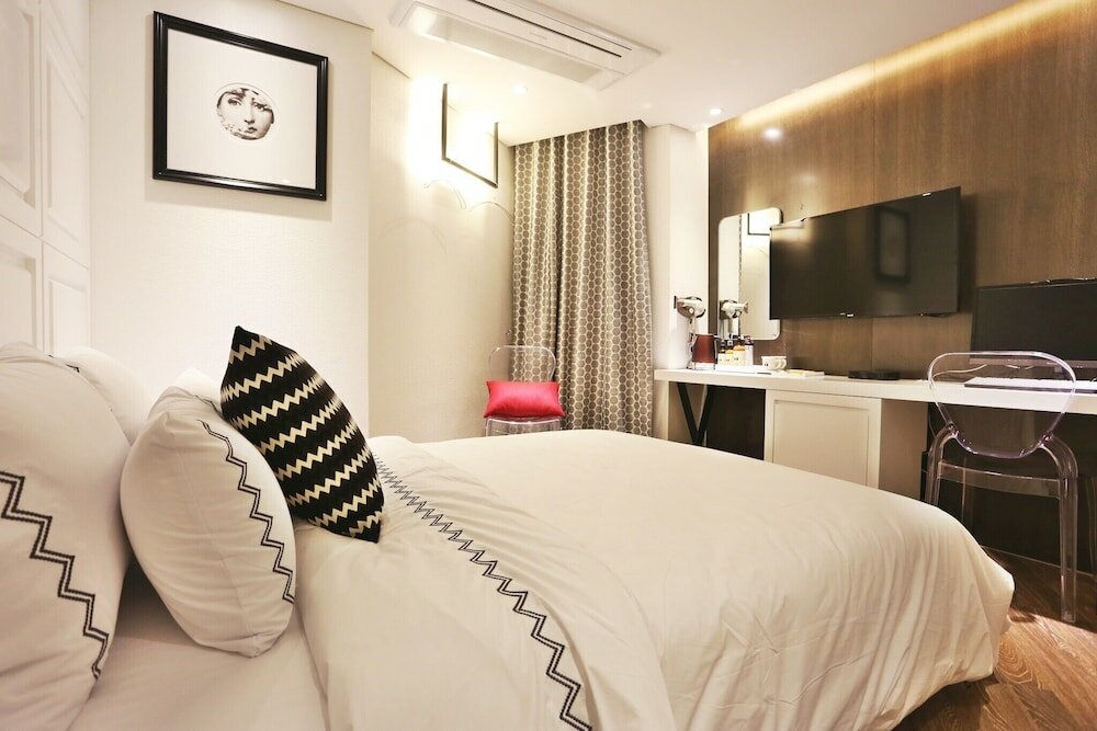 Фото Bucheon Renee