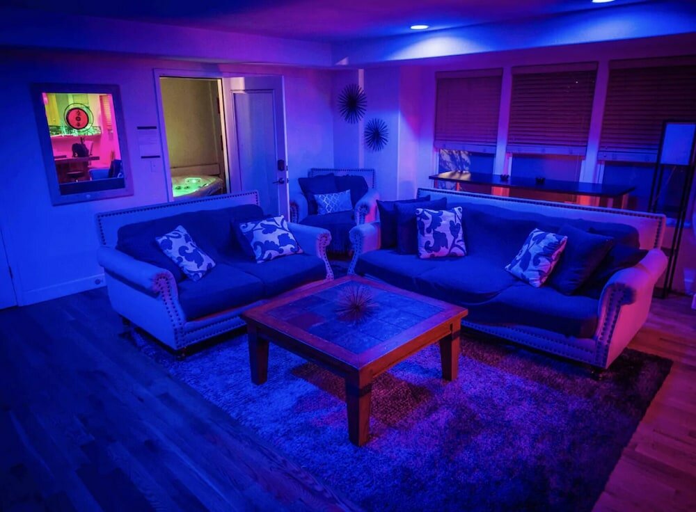 Фото 3204 Curtis Street