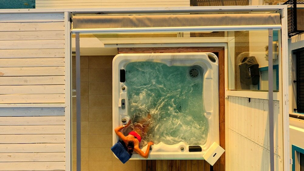 Фото Seabreeze Villa - with Jacuzzi & heated pool