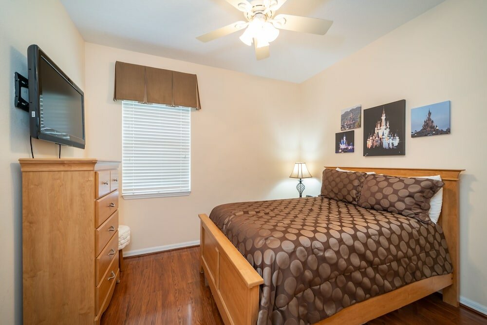 Фото Bella Vida Resort Luxury Pool Home Game Room View!