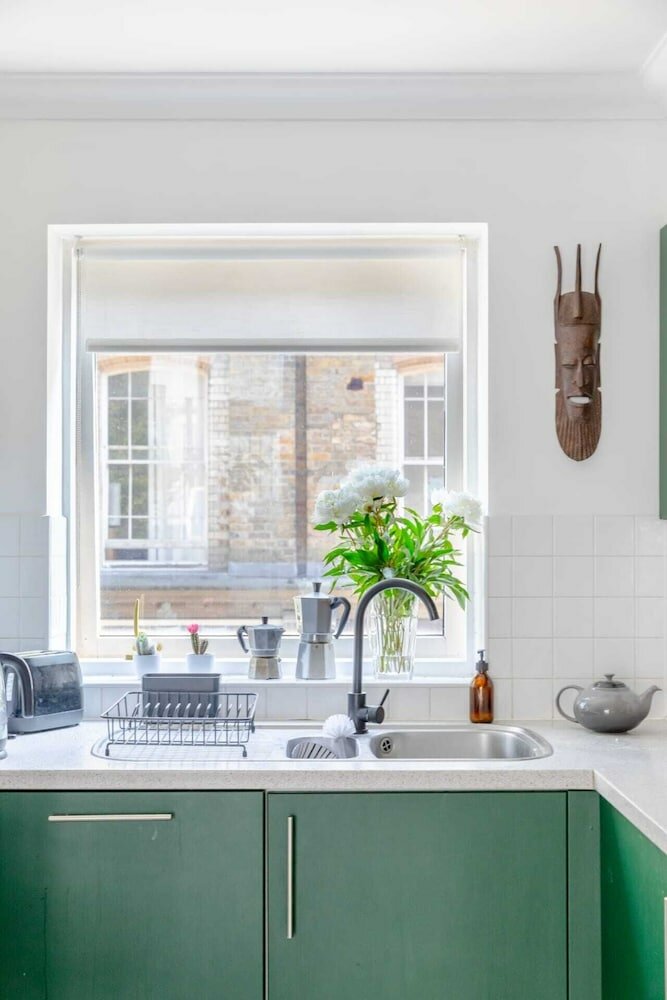 Фото Light & Modern 2bd Flat With Balcony - Brick Lane