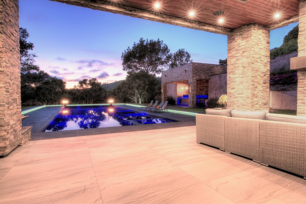 Фото Lx1a: Luxury Contemporary Villa in The Middle of Nature