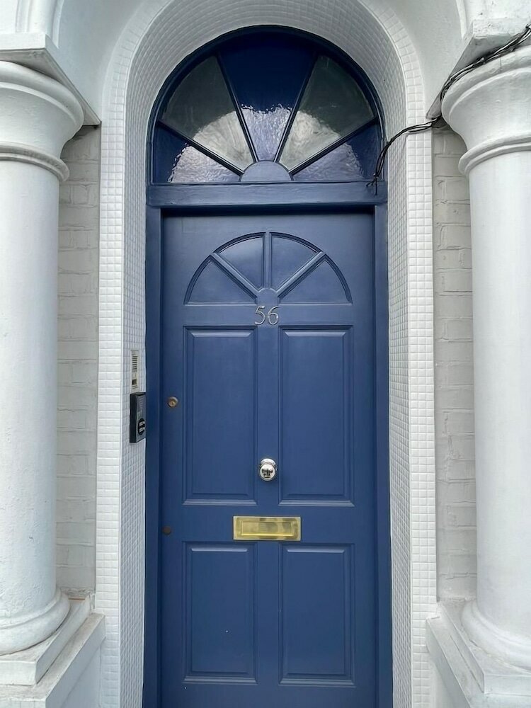 Фото Modern Two Bedroom Apartment in Fulham by Sojo Stay