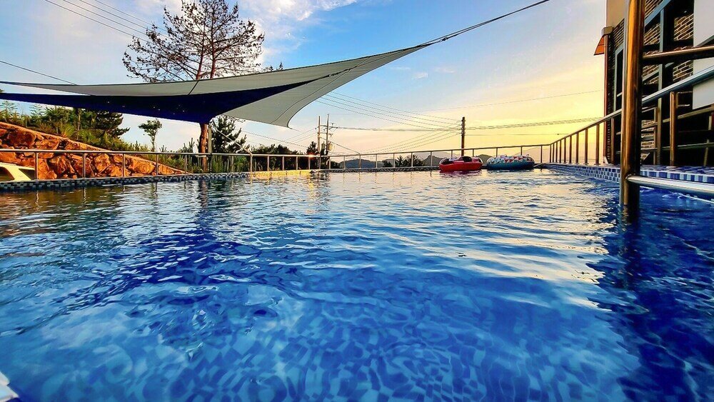 Фото Yeosu Jplus A Pension