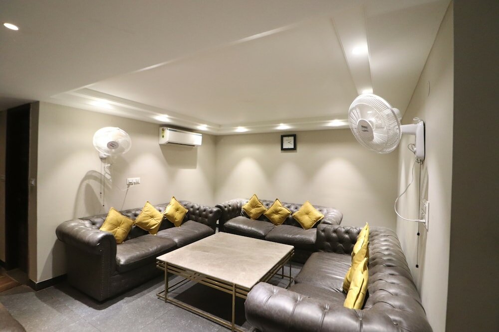 Фото Hotel Oak plaza New Delhi