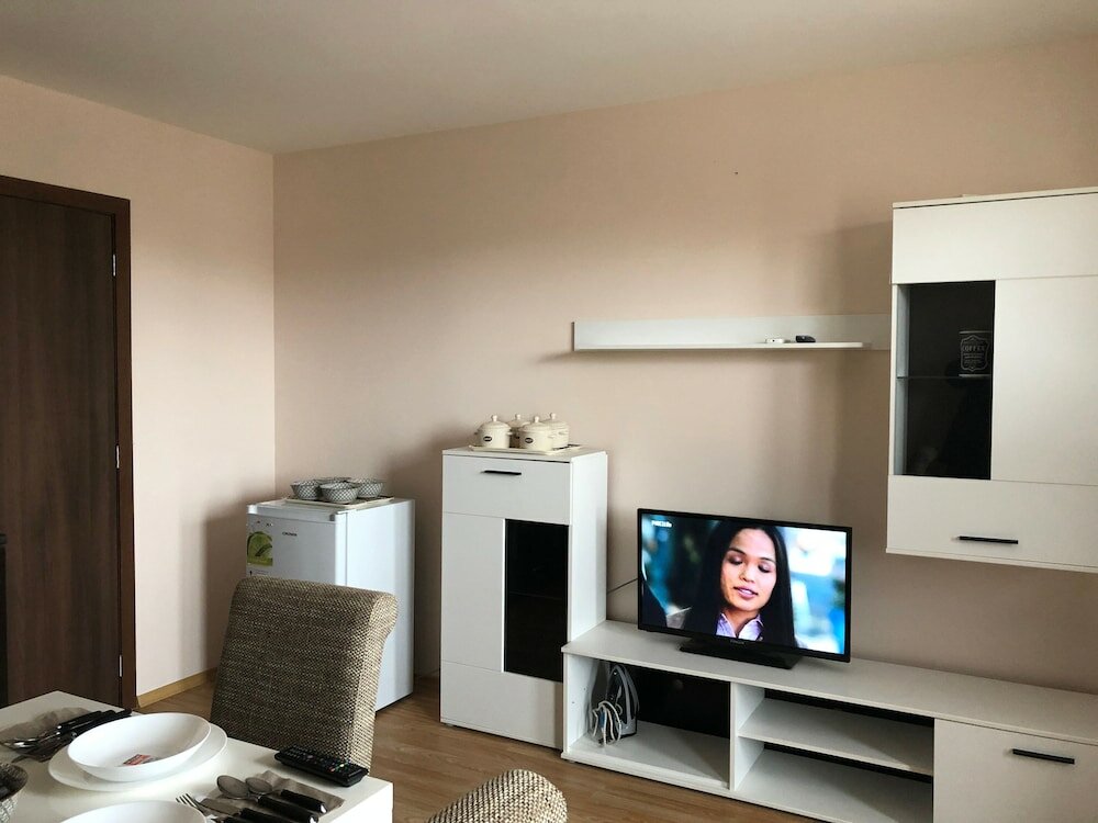 Фото Palace Deluxe Hotel