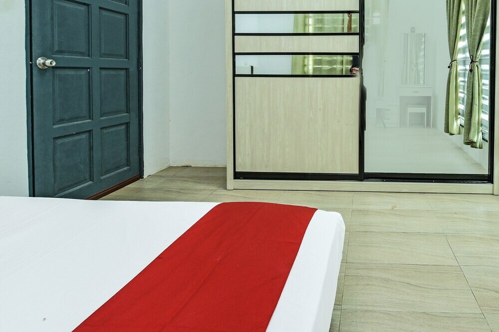 Фото Oyo Home 90682 Liliz Mambang Farmstay