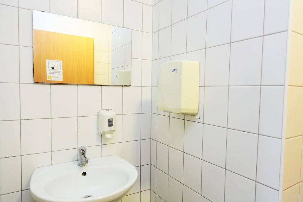 Фото Pop Up Hostels - Downtown