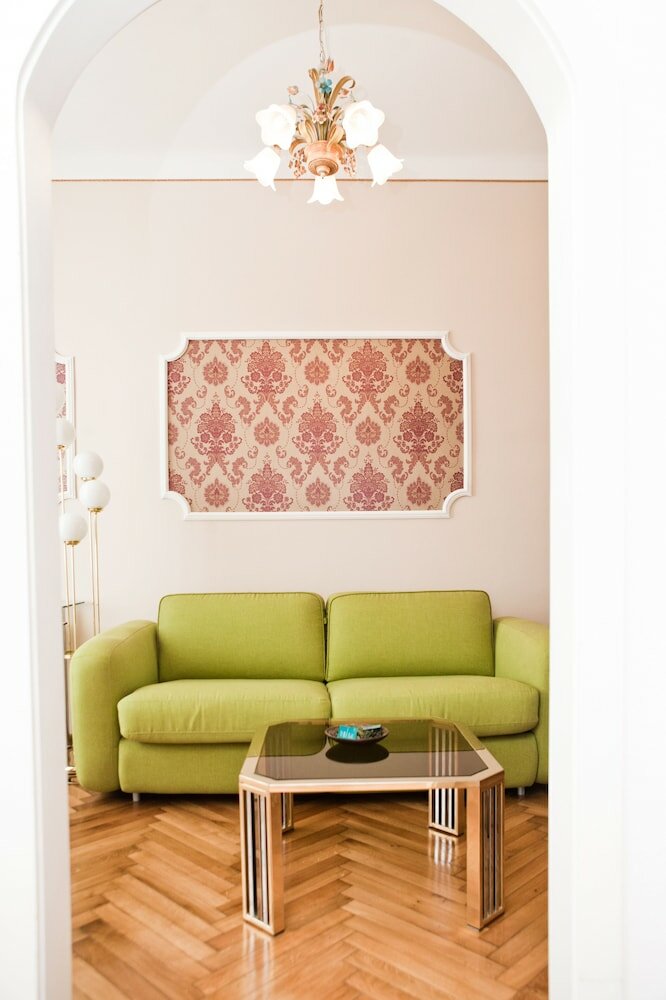 Фото Marthas Veranda Apartment