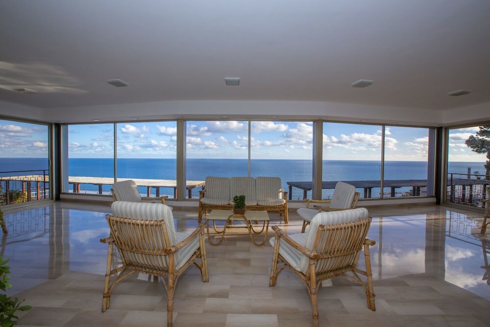 Фото Cervo 319c With Shared Pool