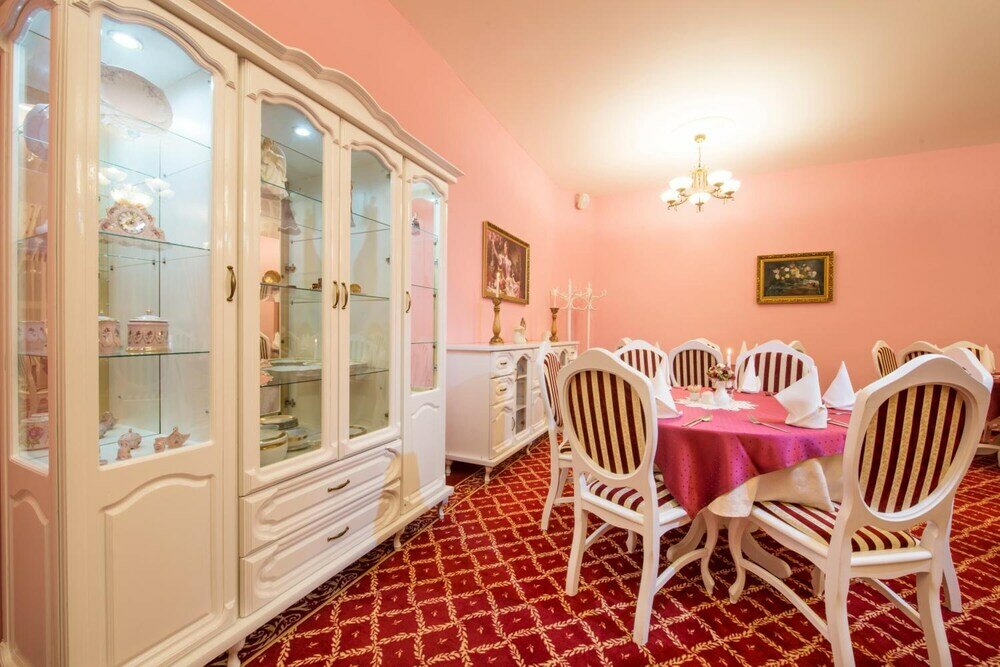 Фото Hotel Svätojánsky kaštieľ