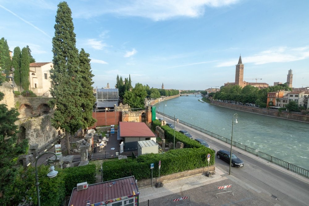 Фото Verona Journeys