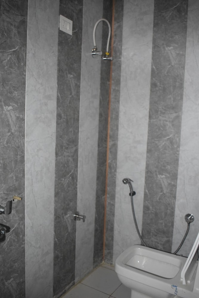 Фото Chopta Himrab Resort