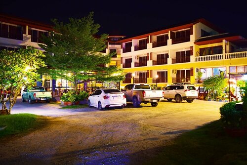Гостиница Nantharom Hotel and Restaurant
