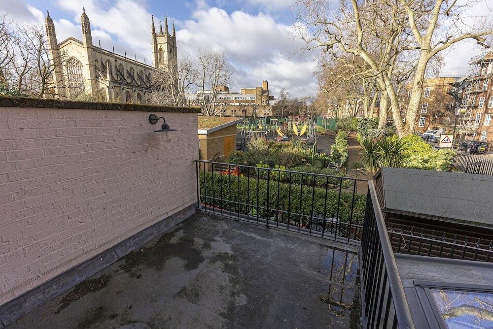 Фото Altido Exclusive 3Br Home W Terrace In Chelsea