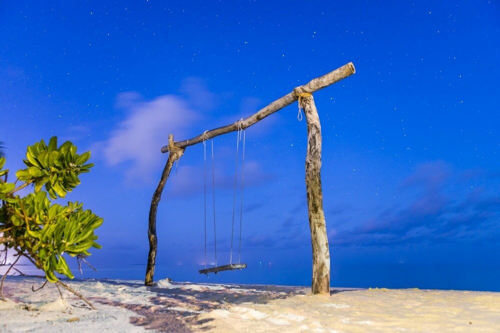 Фото Nazaki Beach Hotel