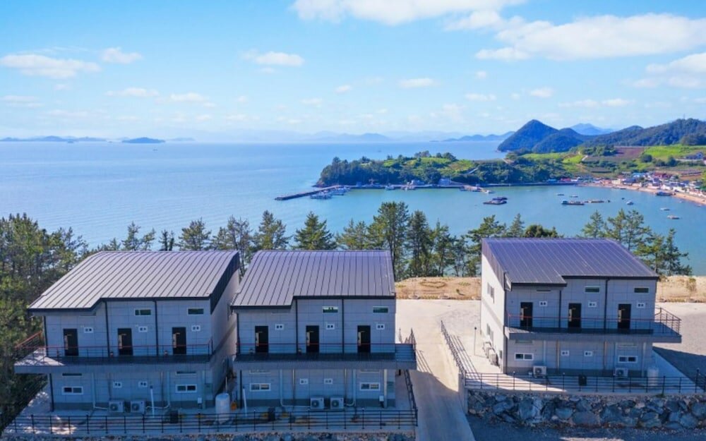 Фото Yeosu Beach Castle Pension