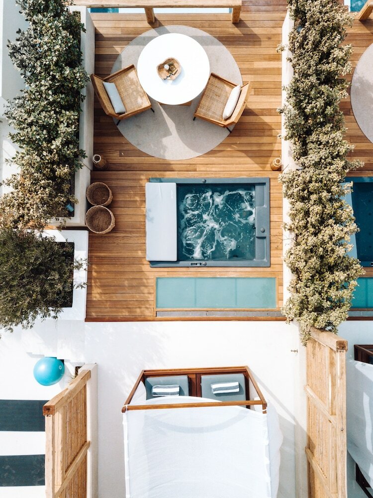 Фото Avgoustos Suites - Adults only