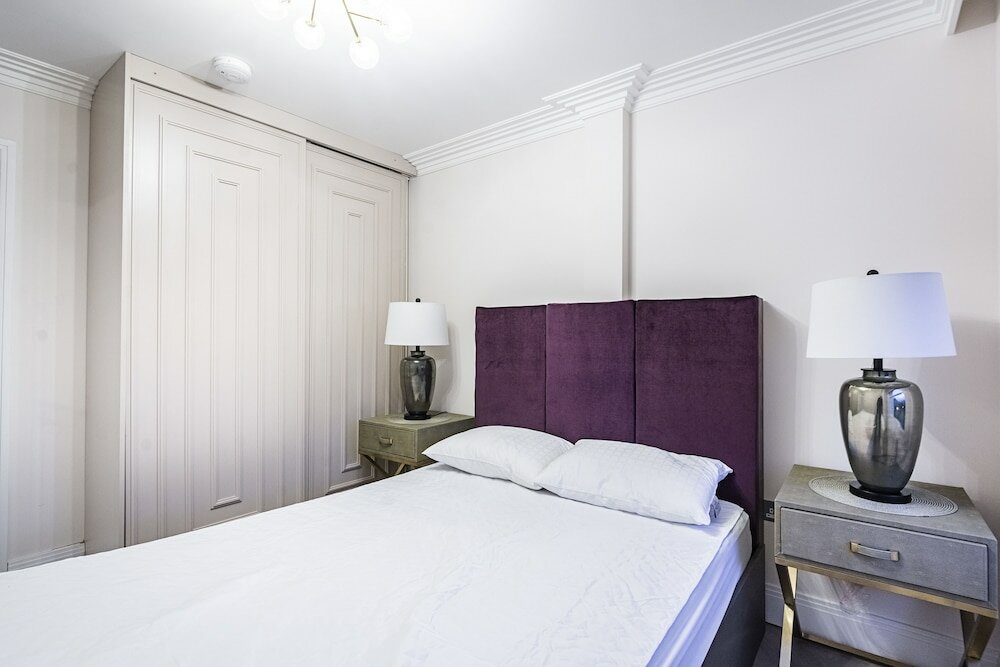 Фото Billionaire Suites Kensington