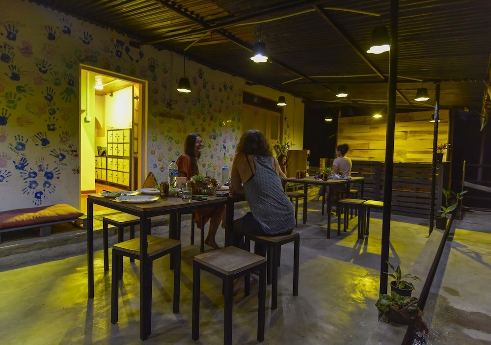 Фото Jay's Bunks-Kandy Hostel - Adults Only