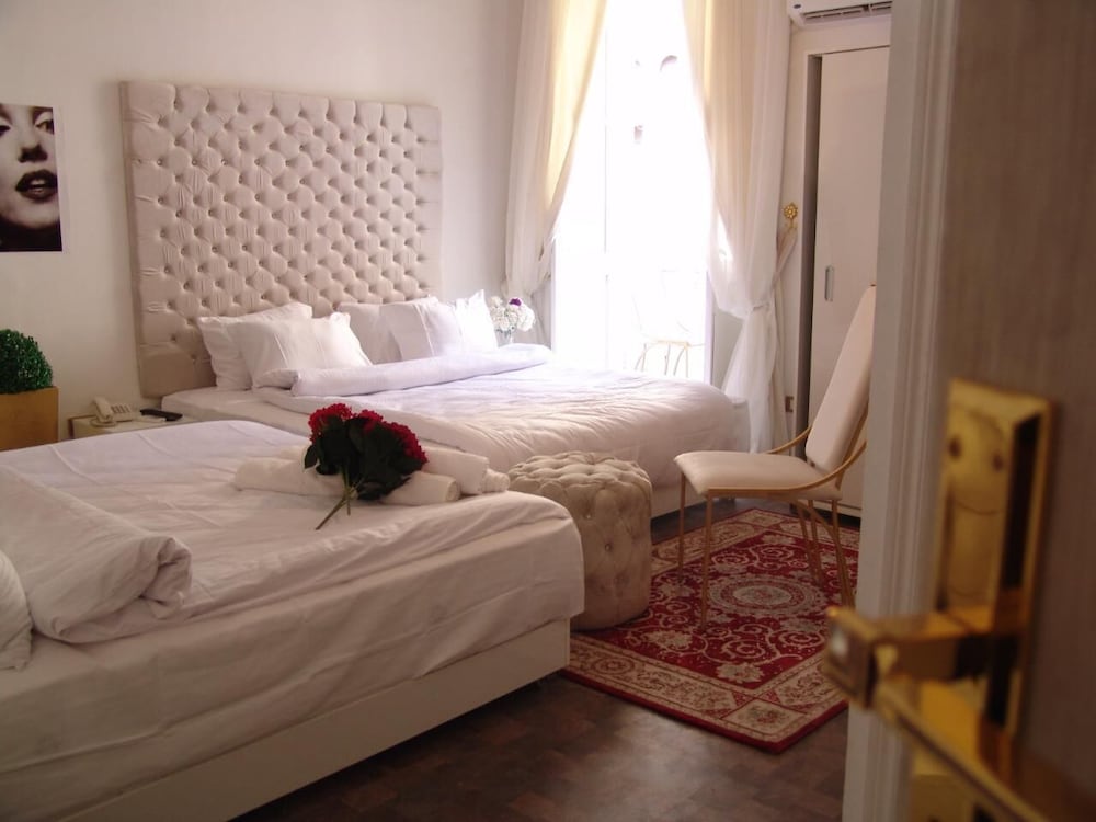 Фото Palace Court