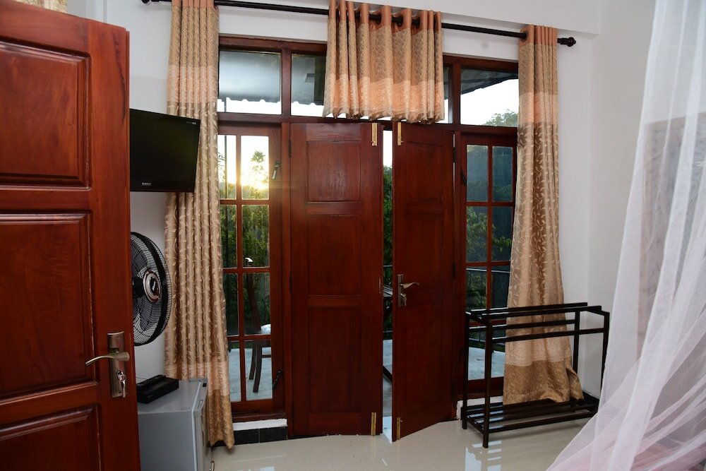 Фото The Paramount