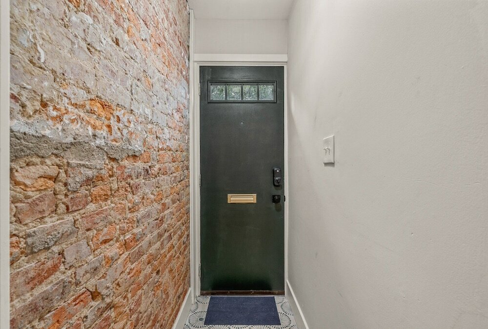 Фото Stylish 3-Bedroom Home in Philly