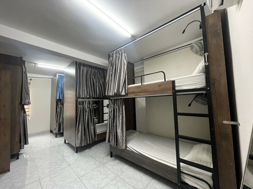 Фото Sword Lake Hostel