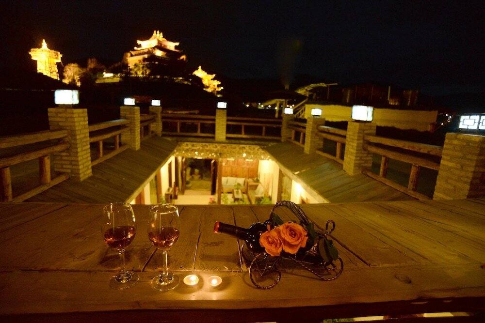 Фото Shangri La E Outfitting Boutique Hotel