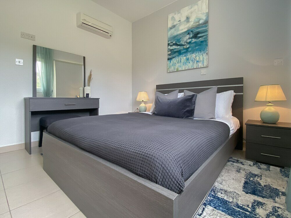 Фото Phaedrus Living Sunset View Flat Mesogi