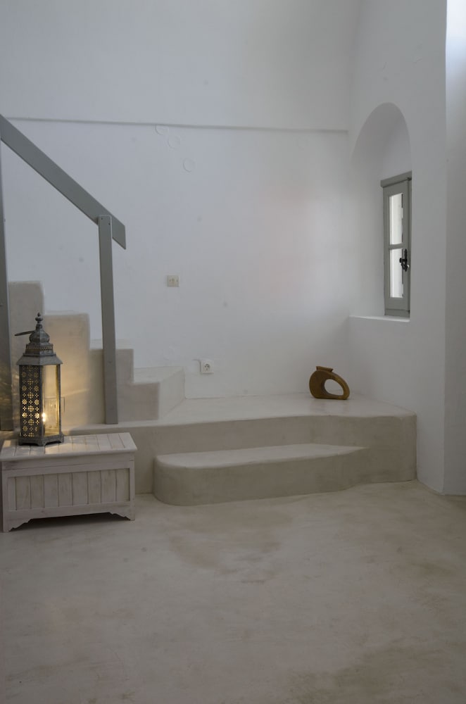 Фото Aspronisi Luxury Villa