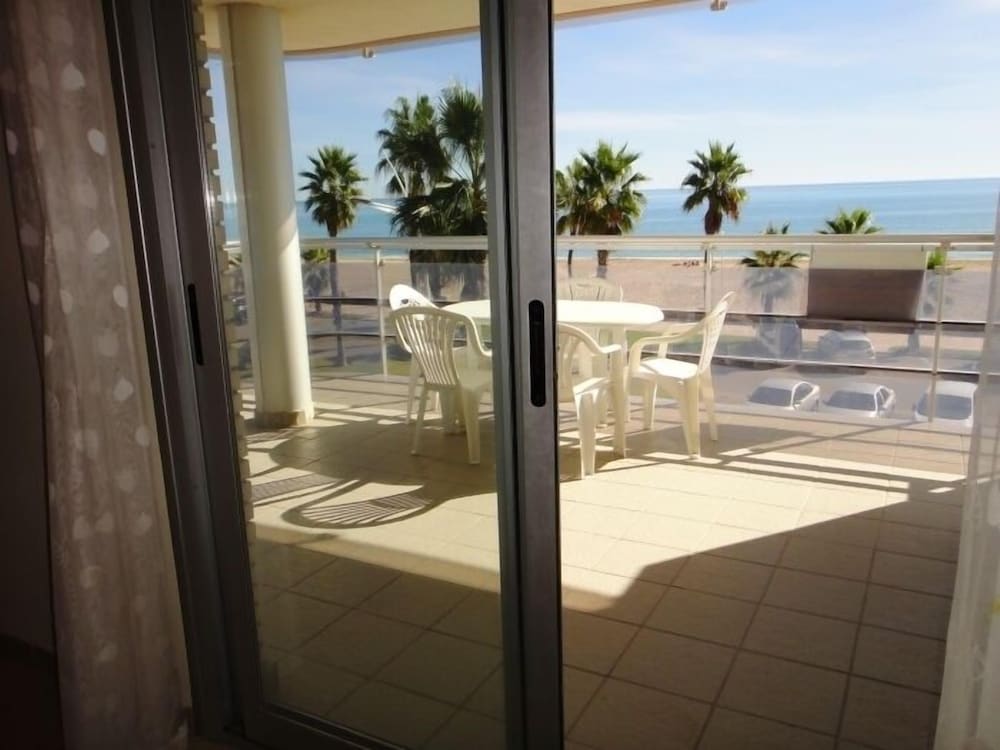 Фото Apartamentos Pompeya 46