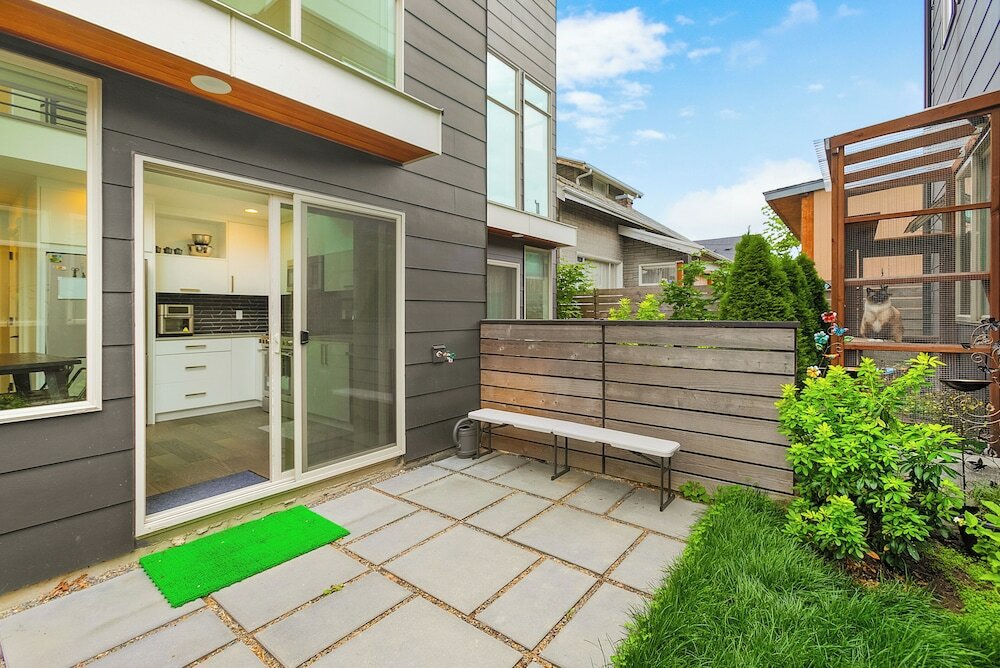 Фото Autumn Leaves in Jefferson Park