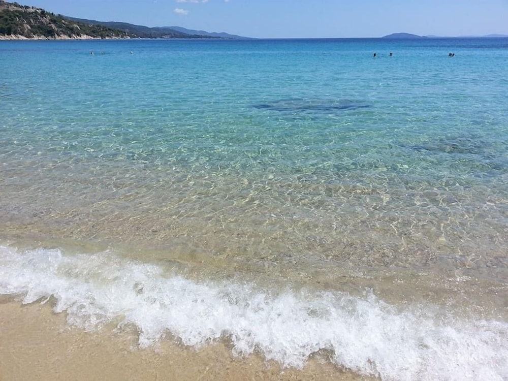 Фото Beachfront house with amazing sea view