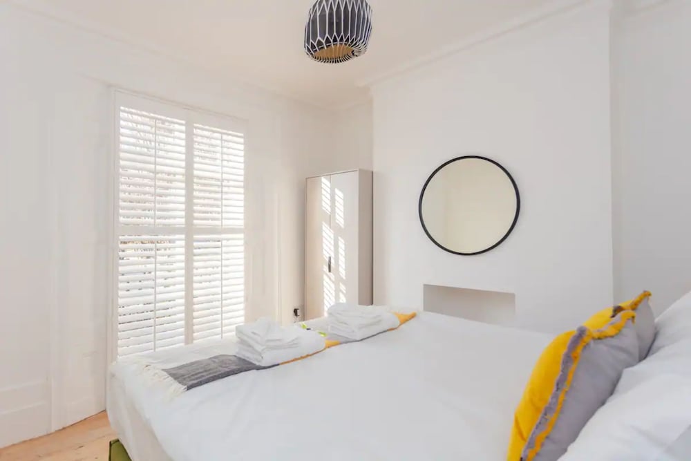 Фото Luxury 2 Bedroom Garden Flat - Hackney