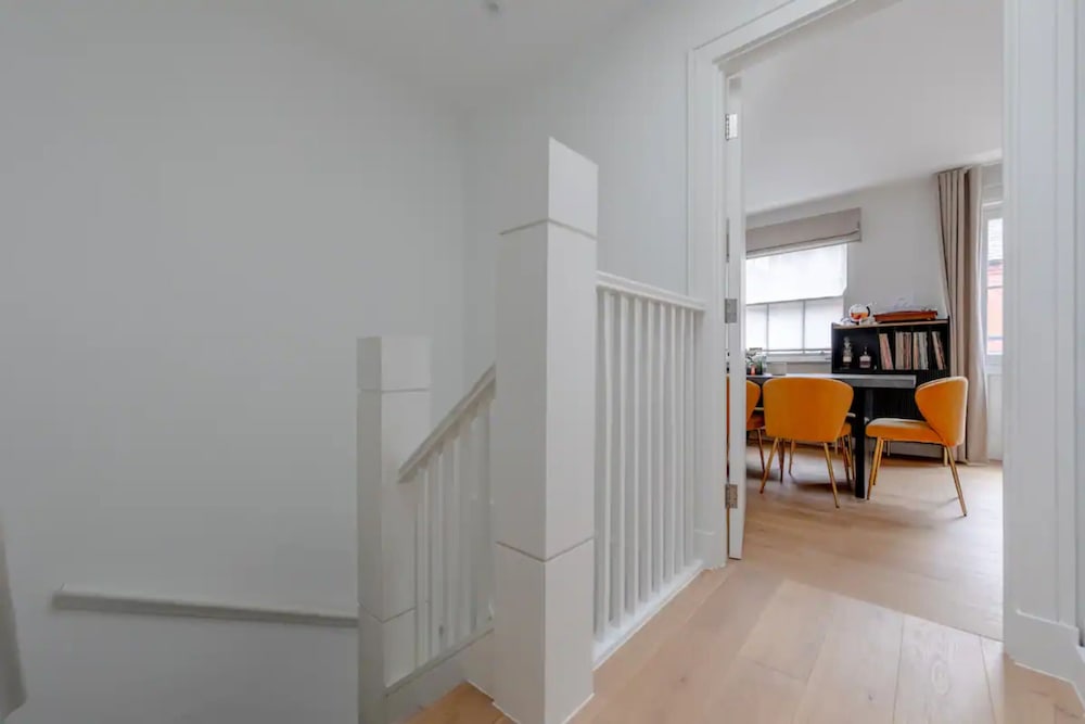 Фото Modern & Centrally Located 2bd Flat - Marble Arch!