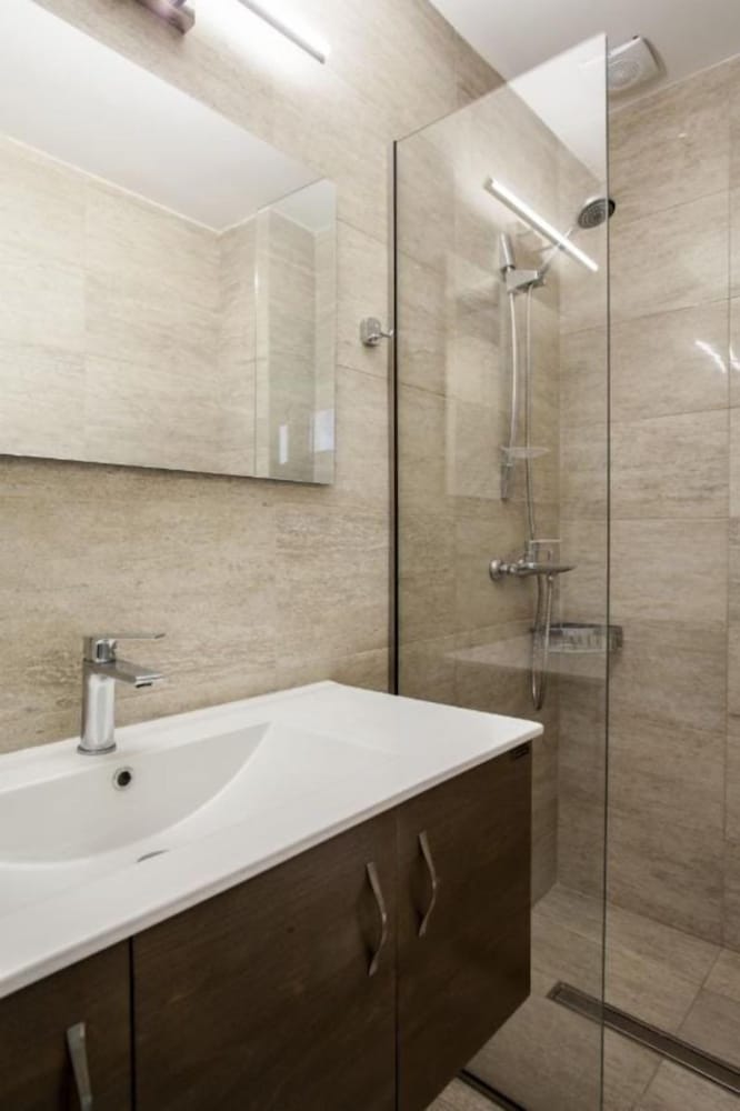 Фото Luxurious Rikas Villa