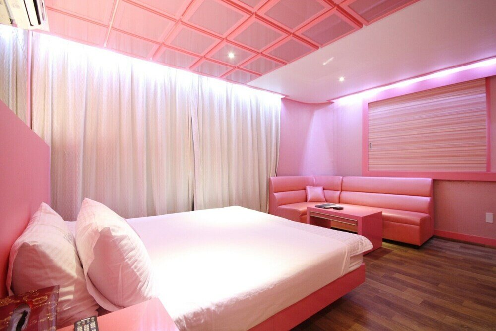 Фото Busan Myeongji W