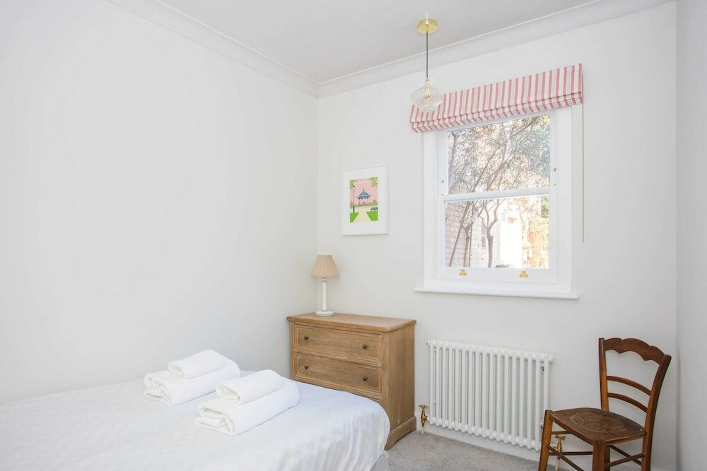 Фото Modern & Spacious 2 Bedroom Flat Near Clapham Common