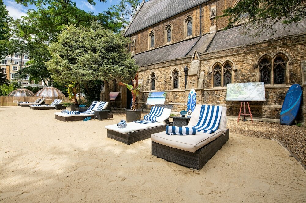 Фото DoubleTree by Hilton London Kensington